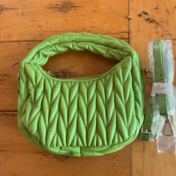 Urban Expressions Quilted Small handbag bright green - Picture 9 of 11